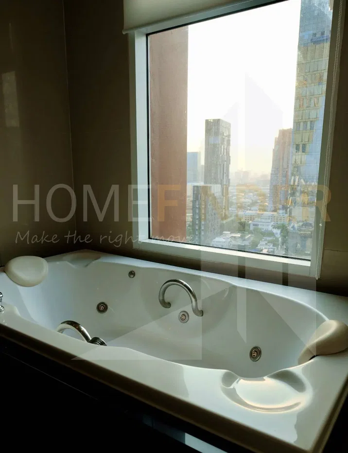 picture Fullerton, 3 Bedrooms – BTS Ekkamai, for rent - 8/13