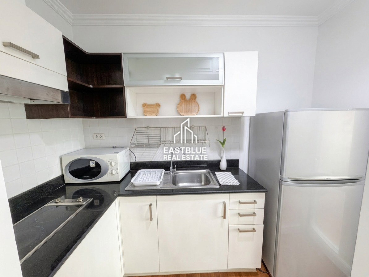 picture For Rent: Centric Scene Phaholyothin 9 - Beautifully Decorated Modern Condo! - 6/10