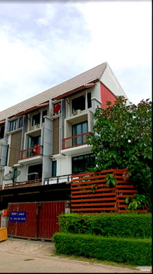 Townhouses for rent Bangna Commercial College : 💥CP-12361💥 Townhome for rent in Areeya Mandarina Sukhumvit 77 project. 👉Add Line @rangrak