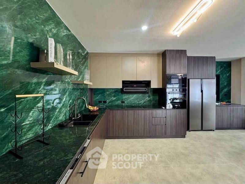 picture 5-BR Villa close to East Pattaya (ID 3460285) - 13/19