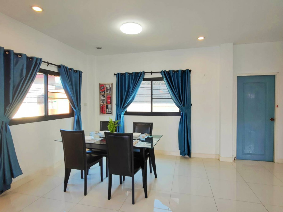 picture Renovated 3-Bedroom Home with Front Lawn | Mahidol Road–Chang Khlan, Chiang Mai - 13/17