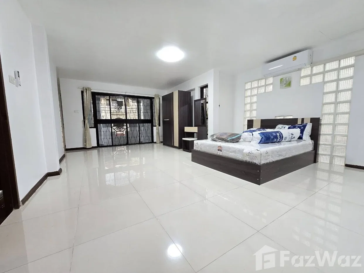picture 4 Storey 4BR 4.5BA Townhouse at Home Avenue Sukhumvit 101/1 6902814 - 5/19