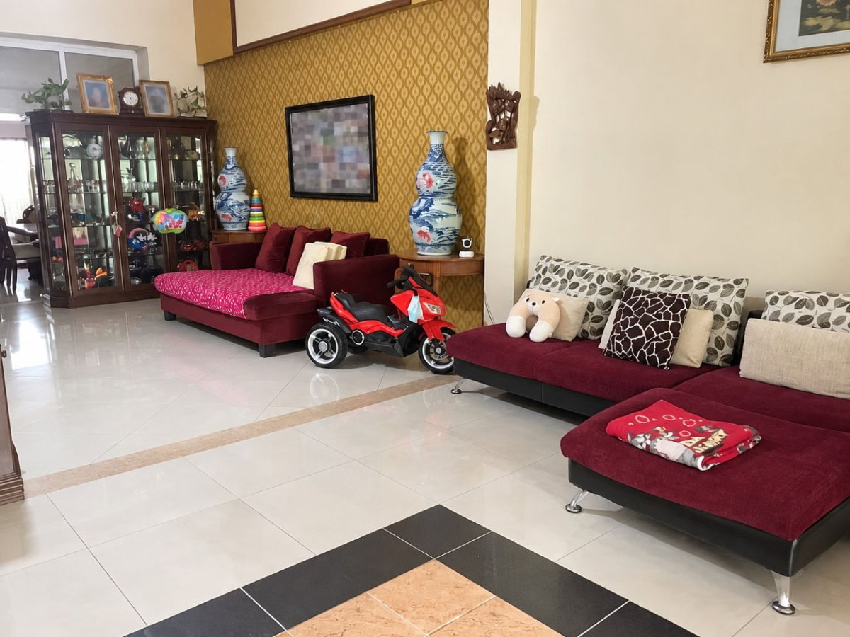รูป Private Zone หน้าบ้านไม่ชนใคร! ขายทาวน์โฮม 3 ชั้น ขนาดใหญ่ โครงการซูพีเรียร์ วิลเลจ (Superior Village) บางแค เหมาะทำโฮมออฟฟิศ - รูปที่ 3/10