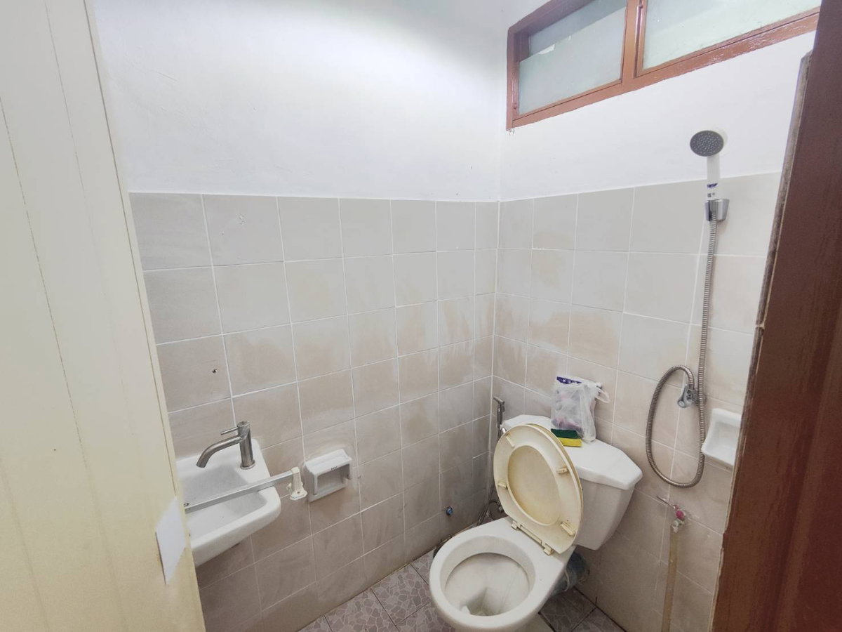 รูป ว่างให้เช่า 3,800 บาท บ้านเอื้ออาทร บางขุนเทียน 2 (ซ.อนามัยงานเจริญ 31) มีแอร์ อาคาร 36 ชั้น 3 ห้องมุม เพิ่งทาสีห้องใหม่ - รูปที่ 11/13