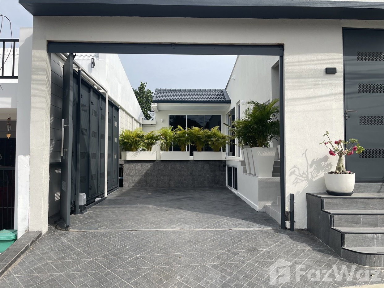 picture 3 Bedroom Villa for sale in Kathu, Phuket 5369606 - 11/47