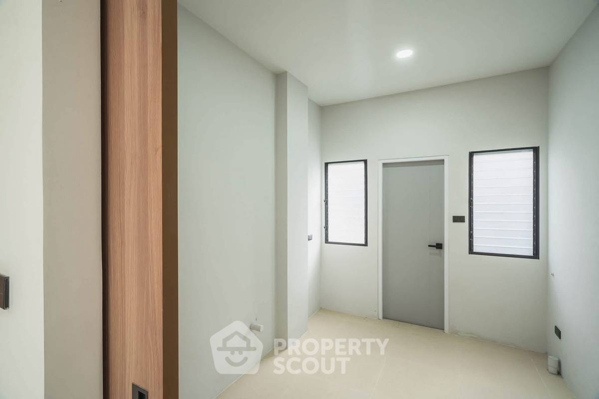 รูป บ้าน 4 ห้องนอน ขนาด 453 ตร.ม. ขายที่ Preecha Ram 3 Ratputtana (ID 3463483) - รูปที่ 7/20