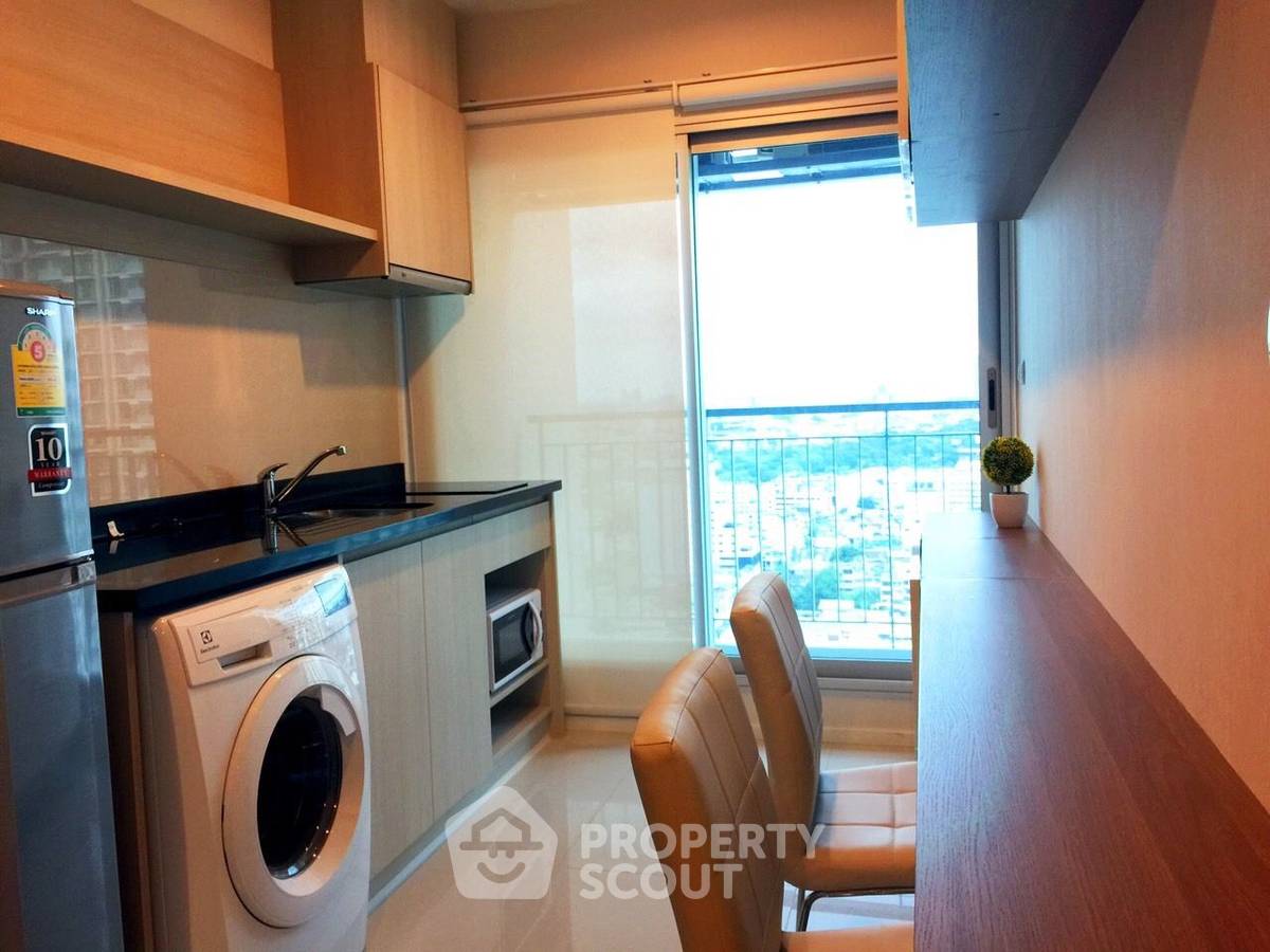 picture 1-BR Condo at Rhythm Sathorn-Narathiwas near BTS Chong Nonsi (ID 2286329) - 3/9