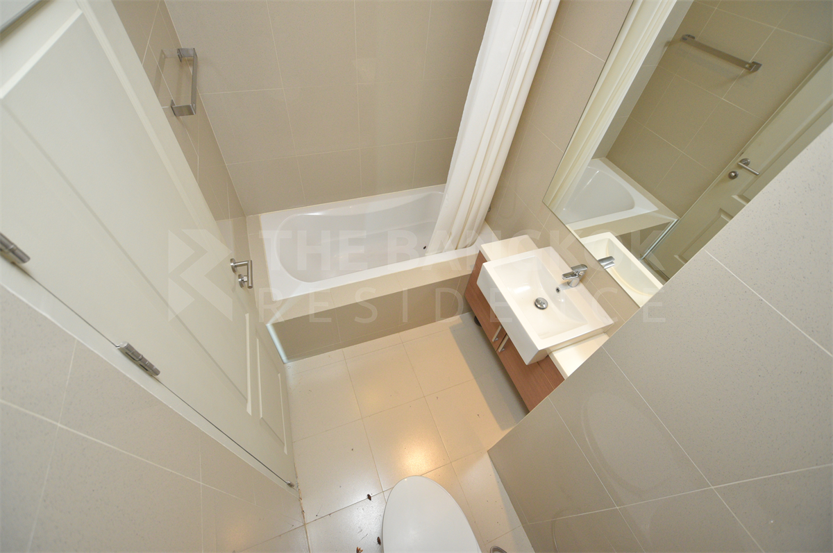 picture Noble Refine near BTS Phrom Phong Convenient Travel, Great Value per Square Meter - 7/10