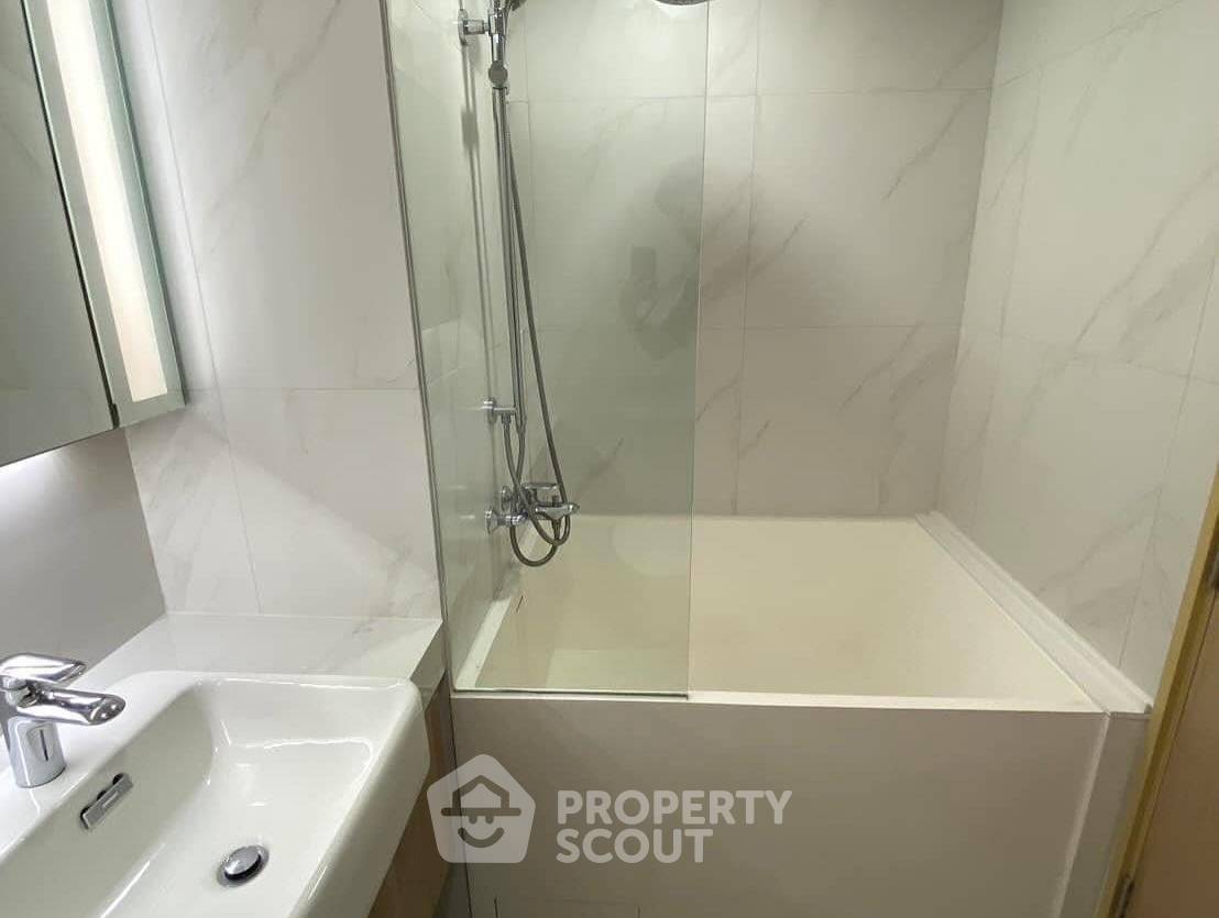 รูป คอนโด 1-ห้องนอน ที่ วาลเด้น อโศก ใกล้ MRT สุขุมวิท (ID 1981372) - รูปที่ 2/9