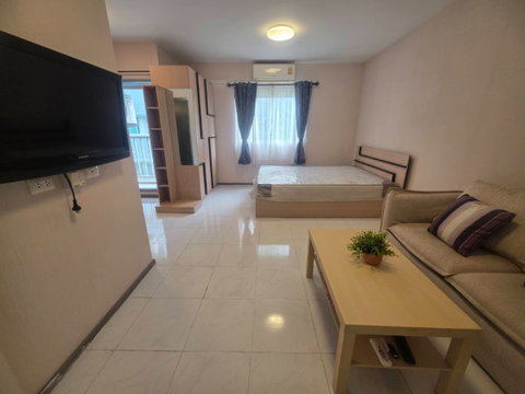For rent The point condo rang sit khlong6