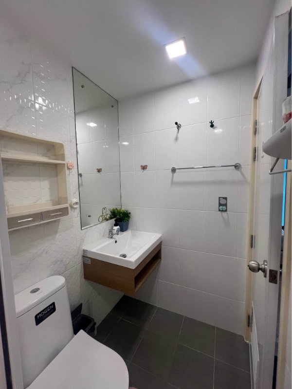 picture P-046 💢 For rent: 16,000 THB 🌵🌈 38 sqm. 🔑 Wynn Condo Chokchai 4 🌵🌈 Corner unit - 14/14