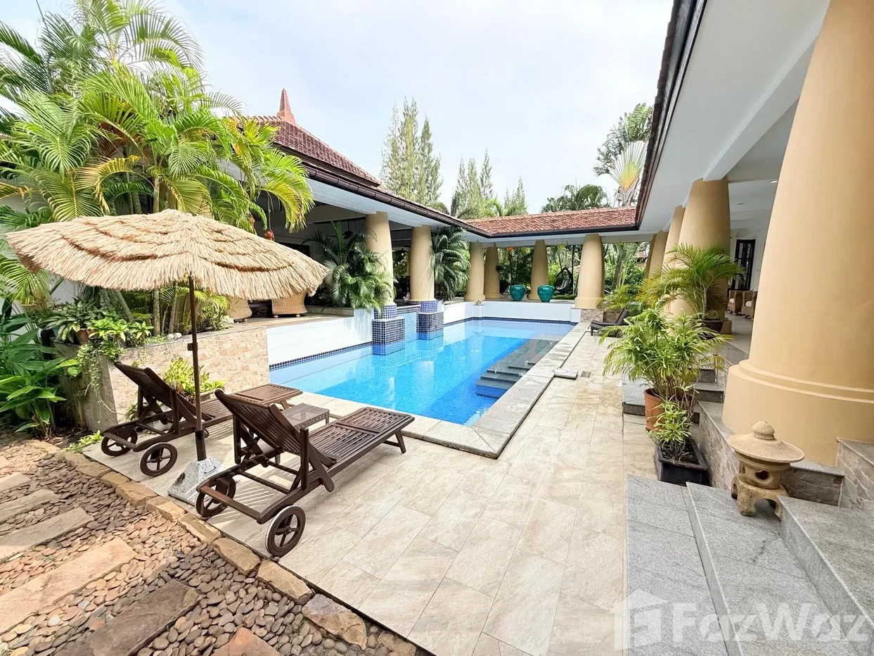 picture Beautiful Traditional Bali-Style Villa at Hunsa 6906250 - 21/51