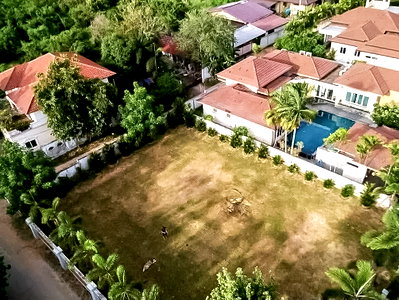 ที่ดิน พัทยา : Corner Land for Sale in East Pattaya 768 Sq.m. LS4685