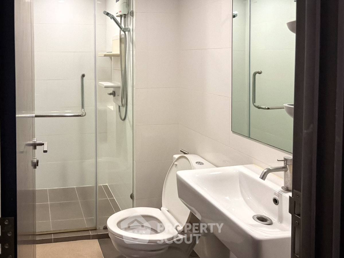 picture 2-BR 54 Sqm At The Base Park West Sukhumvit 77, BTS On Nut (ID 3463338) - 9/10