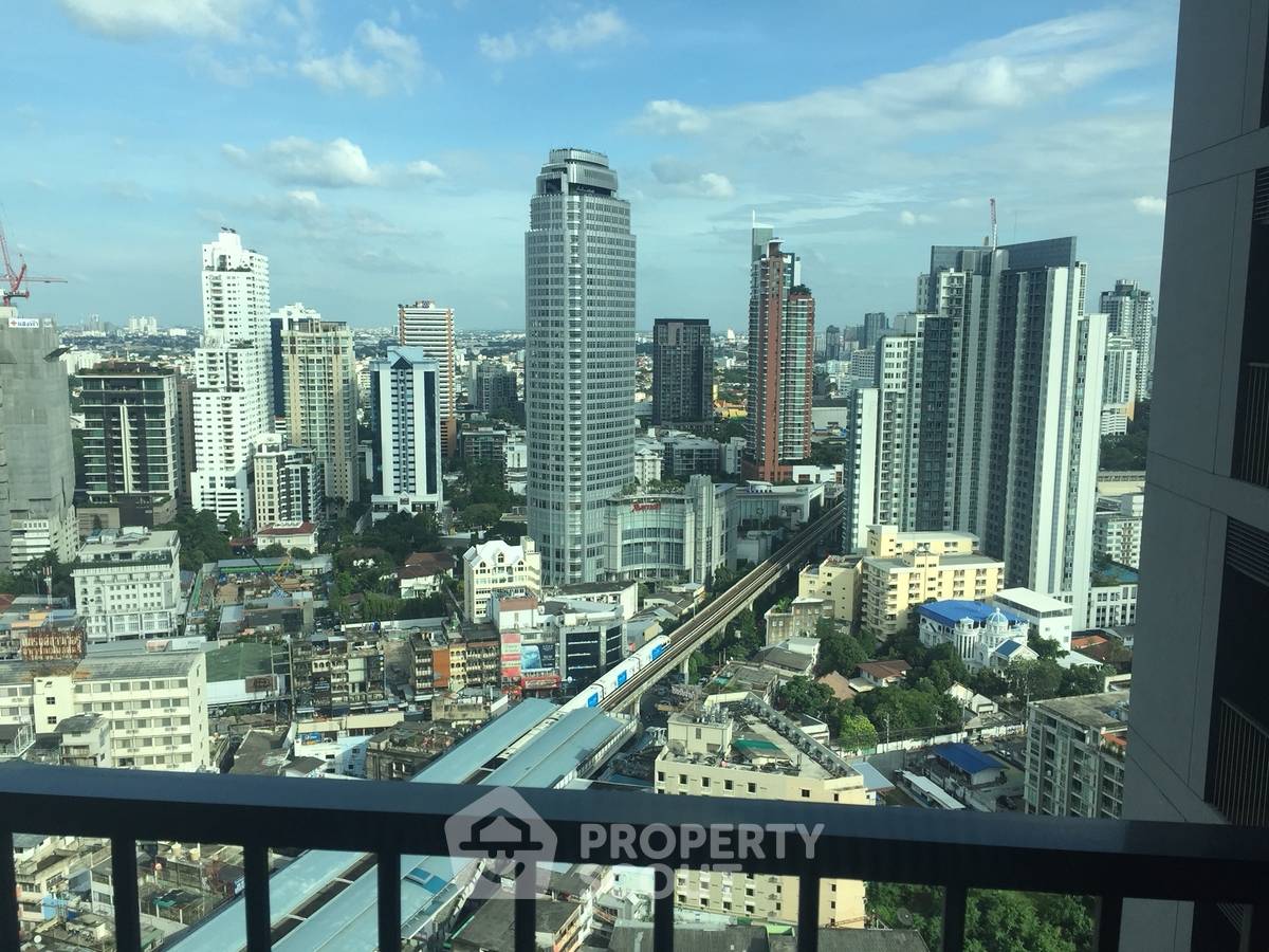 picture 3-BR Condo at Noble Remix near BTS Thong Lor (ID 512853) - 12/12