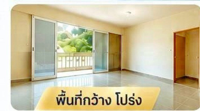 picture Big C Extra Chonburi, 700m from Khiri Intersection  4-story commercial building  - 6/8