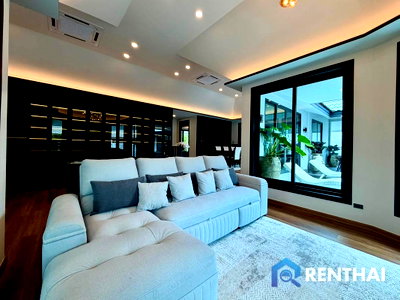 Houses for rent : Modern Single-Storey Pool Villa for Rent