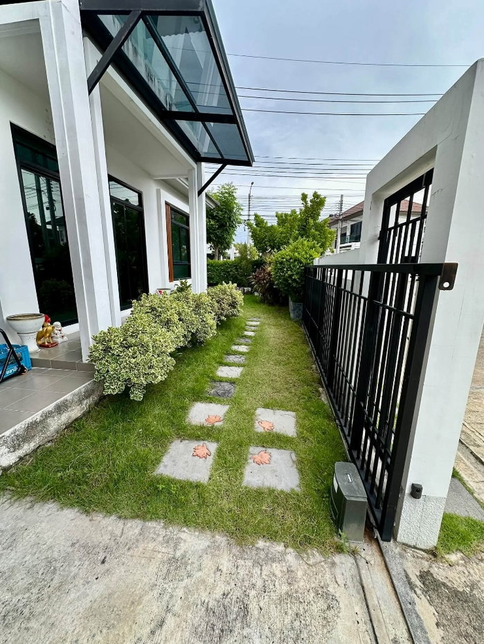 picture Single house for rent near Bang Pu Industrial Estate. - 11/13