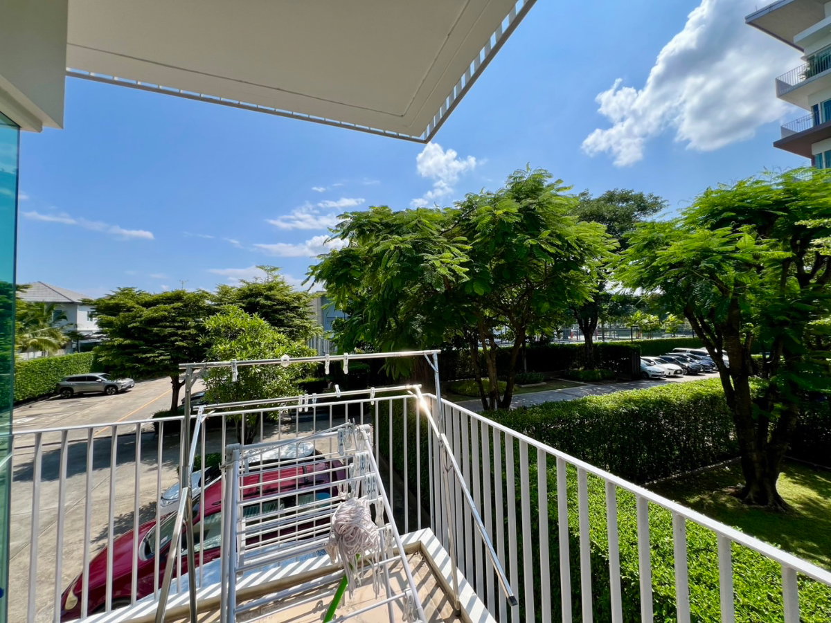 picture 🍃 Condo for RENT! at North 8 Condominium in Serene Lake ** Corner Unit ** - Private, Great Location and Good Security - 4/20