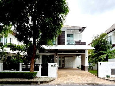 Houses for rent Mega Bangna : Pet friendly house for rent at Bangna 