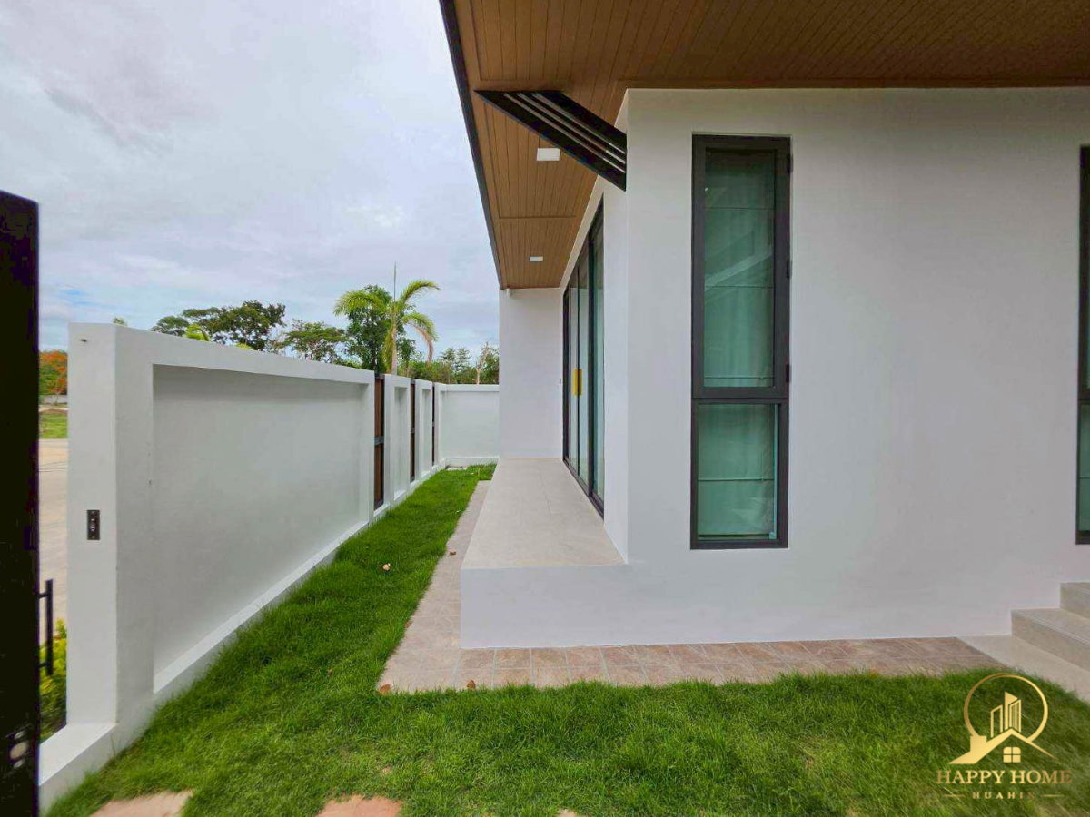 picture Luxury Pool Villa for Sale in Black Mountain, Hua Hin - 45/49