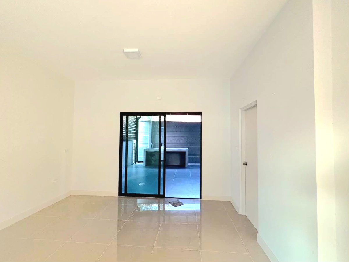 picture New townhome for rent at Aphi Town village - 3/7