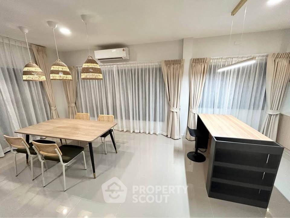 รูป บ้าน 3 ห้องนอน 162 ตร.ม. ในโครงการ Grande Pleno Sukhumvit - Bangna (ID 3465176) - รูปที่ 2/11