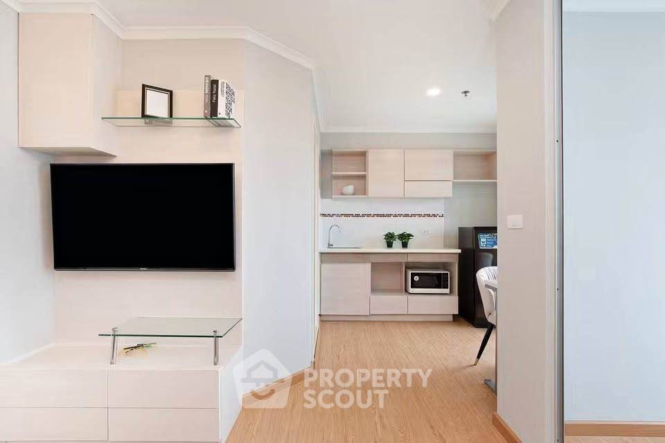 picture 100m To BTS Ratchayothin | 1-BR Lumpini Place Ratchayothin (ID 3462842) - 1/10