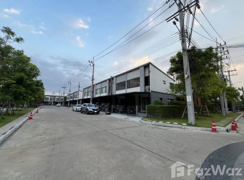 3 Bedroom Townhouse for sale at Pleno Rama 9 - Krungthep Kreetha  5365695