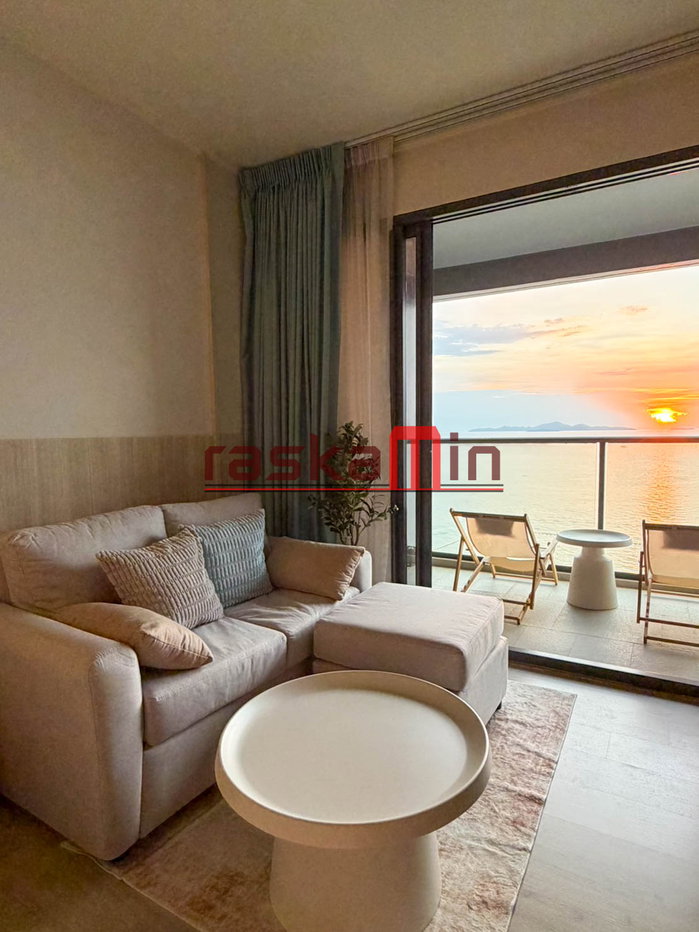picture Beachfront Studio at Zire Wongamat | Building A | 38 sqm | 35,000 THB/month - 3/15