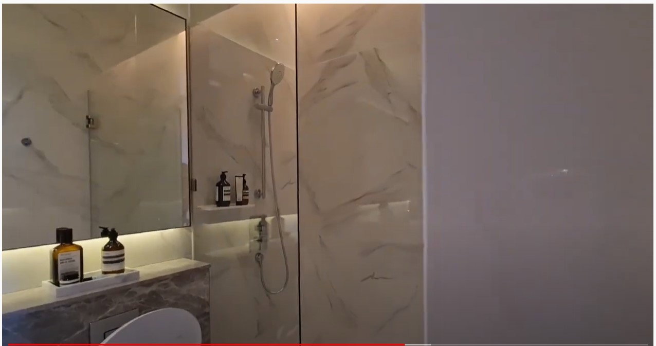 รูป The Reserve Sathorn【𝐑𝐄𝐍𝐓】🔥ห้องหรูระดับลักชูรี อ่างอาบน้ำหินอ่อน โซฟานุ่ม ครัวไอส์แลนด์🔥 ติดต่อไลน์ไอดี: @hacondo - รูปที่ 7/7