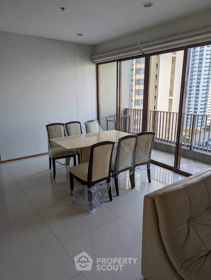 picture 16th-Floor 2-BR At The Emporio Place Near BTS Phrom Phong (ID 3463820) - 3/10