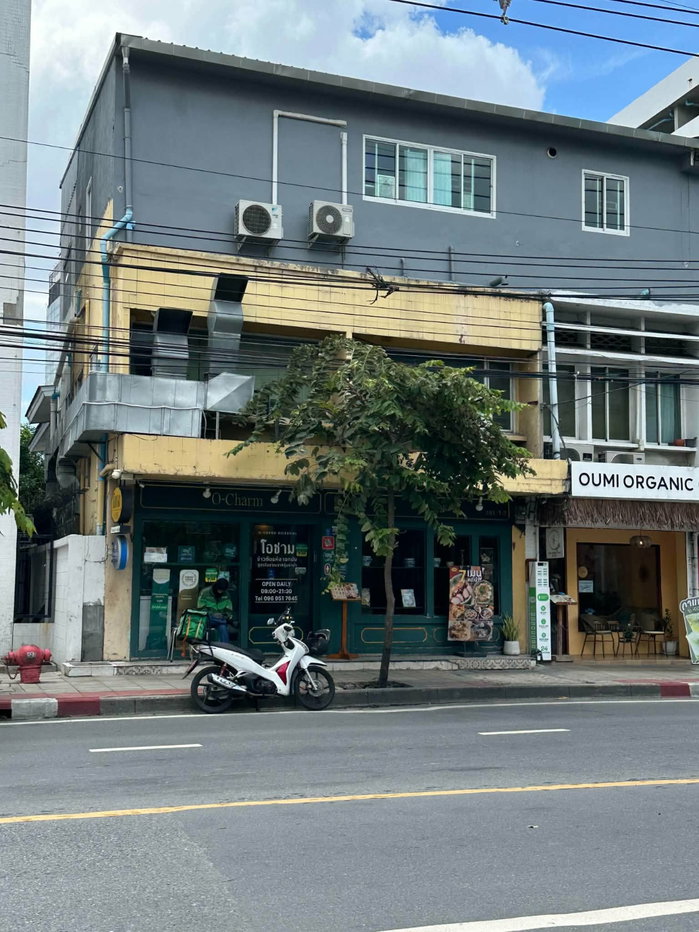 รูป 🏢✨ ให้เช่าอาคารพาณิชย์ 2 คูหา ติดถนนเอกมัย ซอย 15 | ทำเลศักยภาพใจกลางเอกมัย - รูปที่ 1/5