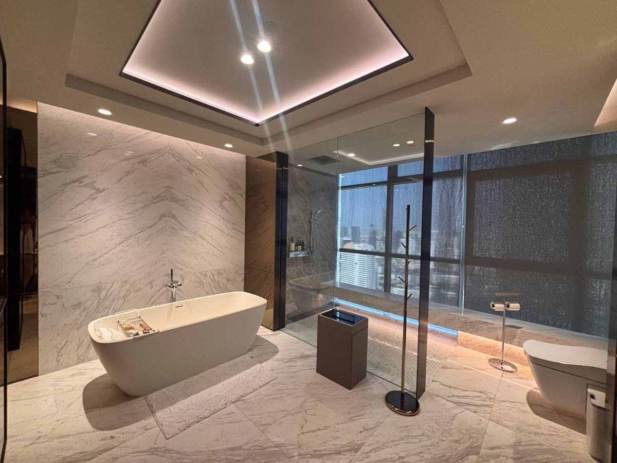 picture LTHC16347 – Luxury Penthouse for Rent | The Madison Sukhumvit 41 | BTS Phrom Phong | 464 Sq.m. | 3 Beds | 4 Baths | 400K/Month - 9/13