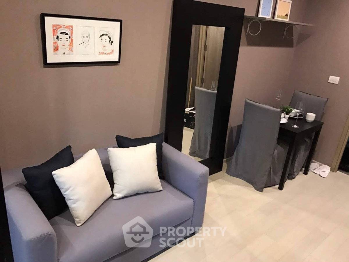 รูป ใกล้ BTS เพลินจิต 100 ม. | คอนโด 1 ห้องนอน Noble Ploenchit (ID 3465120) - รูปที่ 3/8