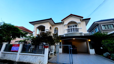 Houses for sale วิทยาลัยเทคนิคราชสิทธาราม :  Sasithorn Village, Bang Bon 3, located on Bang Bon 3 Road (Phetkasem 69). This is a house previously occupied by the owner
