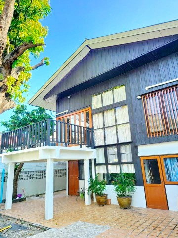 รูป บุญถาวร รัชดา 750 ม. 3-4นอน 2 น้ำ ที่ดิน 60 ตร.ว. 240 ตร.ม. MRT สุทธิสาร 850 ม. อินทามระ บ้านเดี่ยว 2 ชั้นทรงไทยคลาสสิกให้เช่า - รูปที่ 2/8