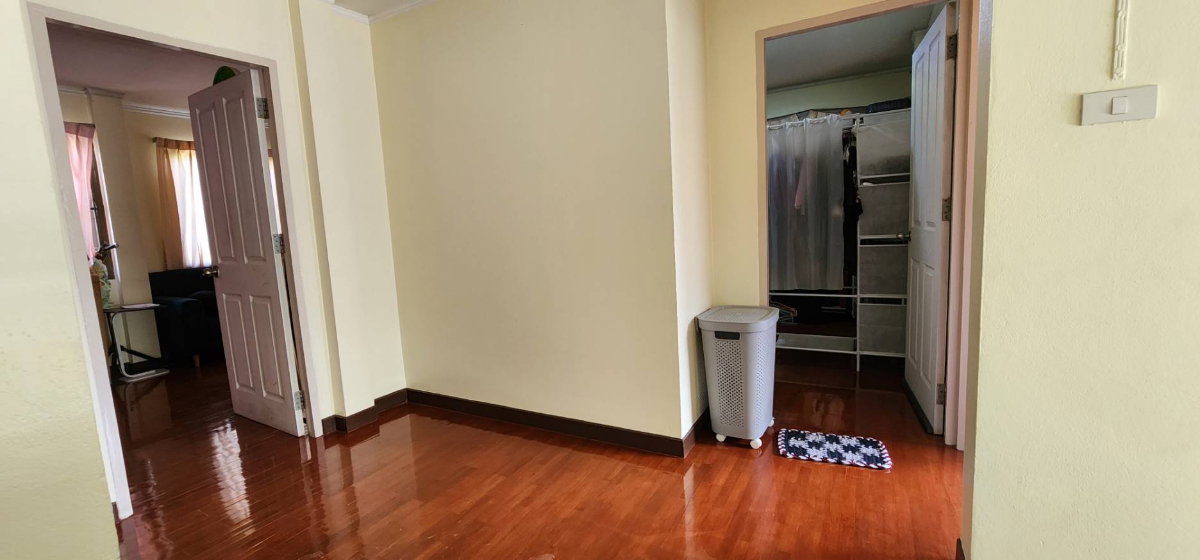 รูป ให้เช่าบ้านเดียว2ชั้น 60 ตร.วา หมู่บ้านสัมมากรคลอง7 แอร์2 3ห้องนอน 2ห้องน้ำ เข้าซอยประมาณ700เมตร .ตรงข้ามโลตัสคลอง7 - รูปที่ 15/15