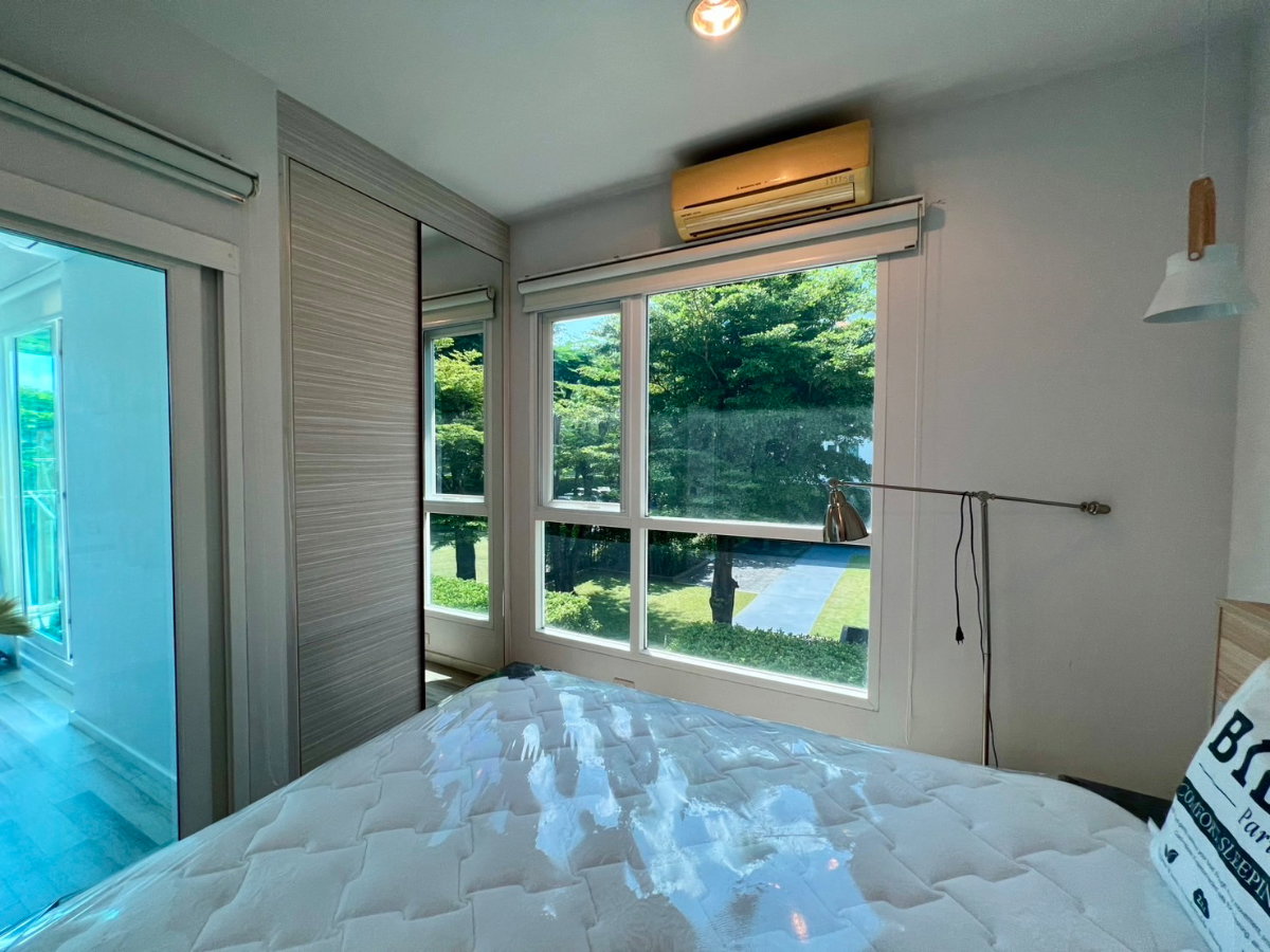 picture 🍃 Condo for RENT! at North 8 Condominium in Serene Lake ** Corner Unit ** - Private, Great Location and Good Security - 14/20