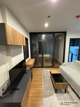THE LINE VIBE Beautiful Room, Good Condition