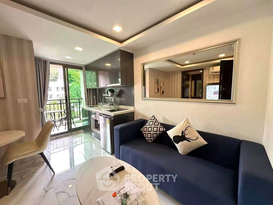รูป คอนโด 1-ห้องนอน ที่ อาคาเดีย เซ็นเตอร์ สูท ใกล้ ถนนพระตำหนัก พัทยา (ID 3466140) - รูปที่ 2/10