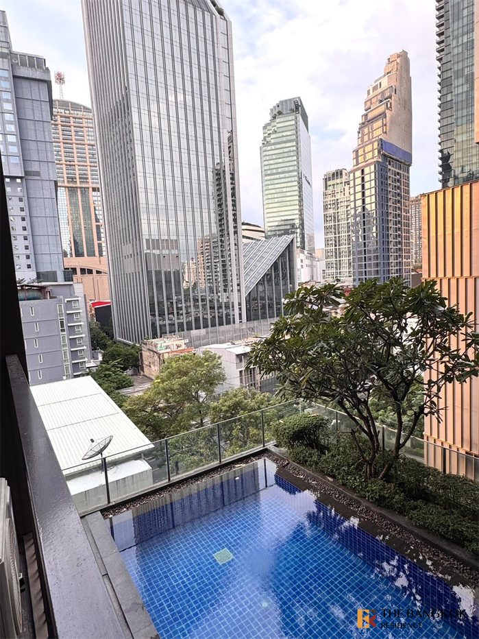 picture Noble Refine near BTS Phrom Phong Location Near Employment, Surrounded by Lifestyles - 1/10