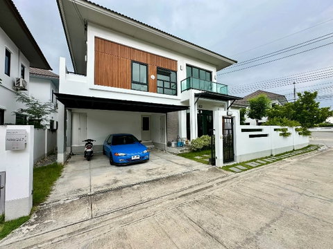 Single house for rent near Bang Pu Industrial Estate.
