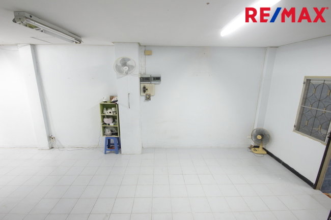 รูป ขายต่ำกว่าราคาตลาดทาวน์เฮ้าส์เพชรเกษม112 หมู่บ้านสุชา หนองแขมสาย4 ต่อเติมแล้ว 3ชั้น 18.2วา ใกล้มหาวิทยาลัยธนบุรี เดอะมอลล์บางแค ราคา 1.55 ล้านบาท - รูปที่ 28/31