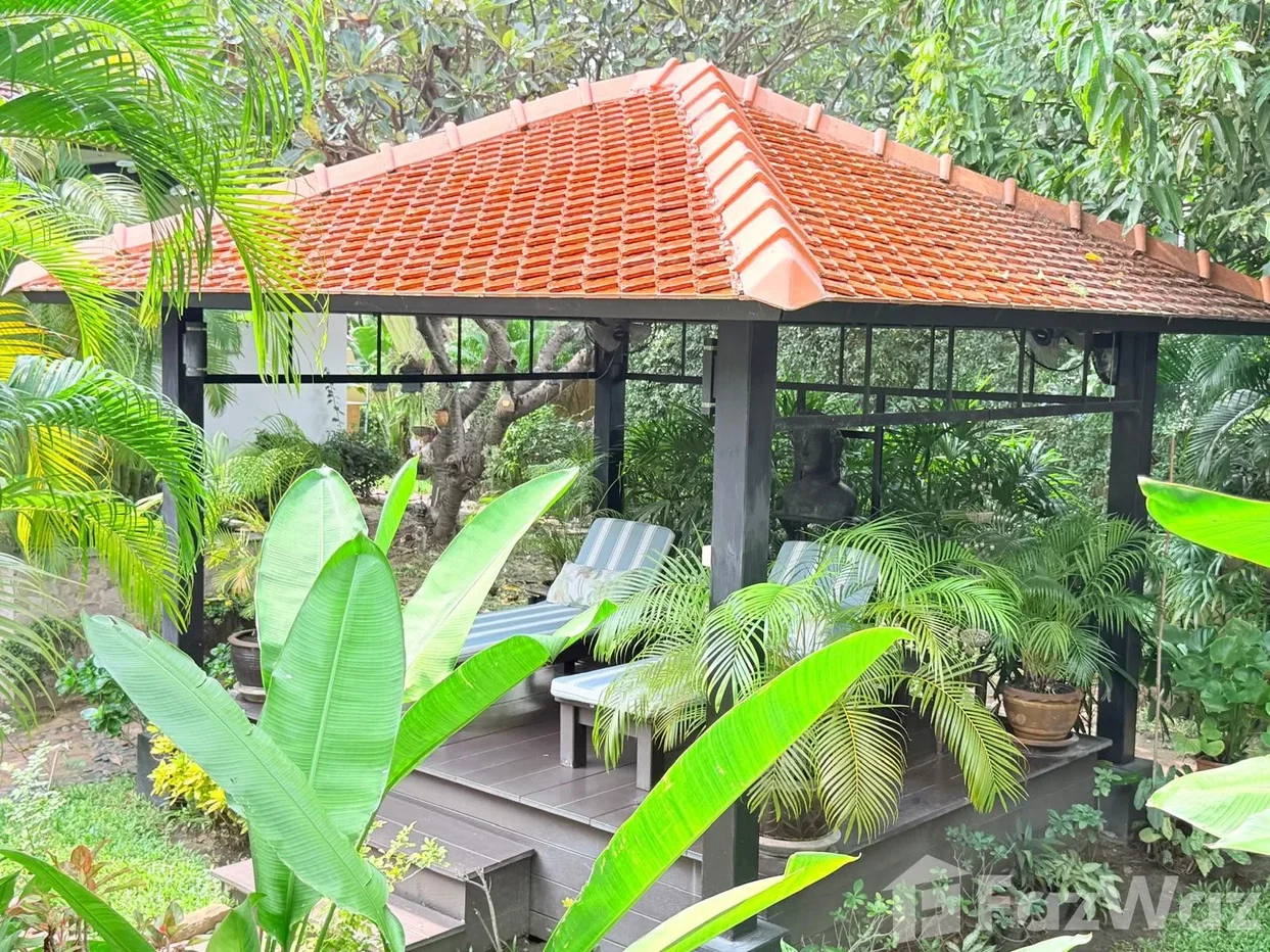 picture Beautiful Traditional Bali-Style Villa at Hunsa 6906250 - 17/51