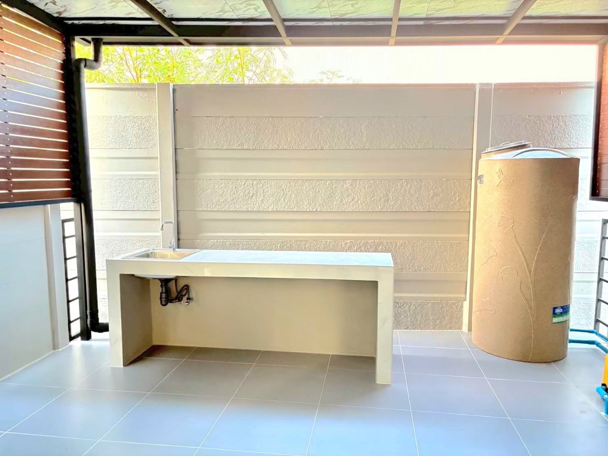 picture New townhome for rent at Aphi Town village - 4/7