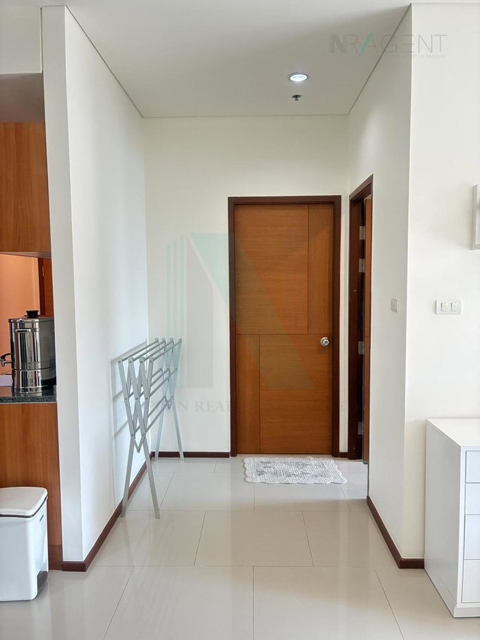 picture For Rent Condo VILLA SATHORN Building , Floor 5,1 bed room, Room size 54 sqm - 4/8