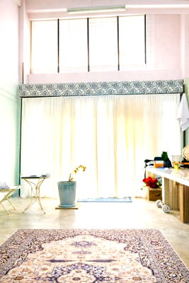 Shophouses for rent Siam University : 			building for rent Charan 33–35  700m from MRT FaiChai 4.5-meter frontage 5-story 17,998Baht/month. 940m from MRT Bang Khun Non; near Bang          