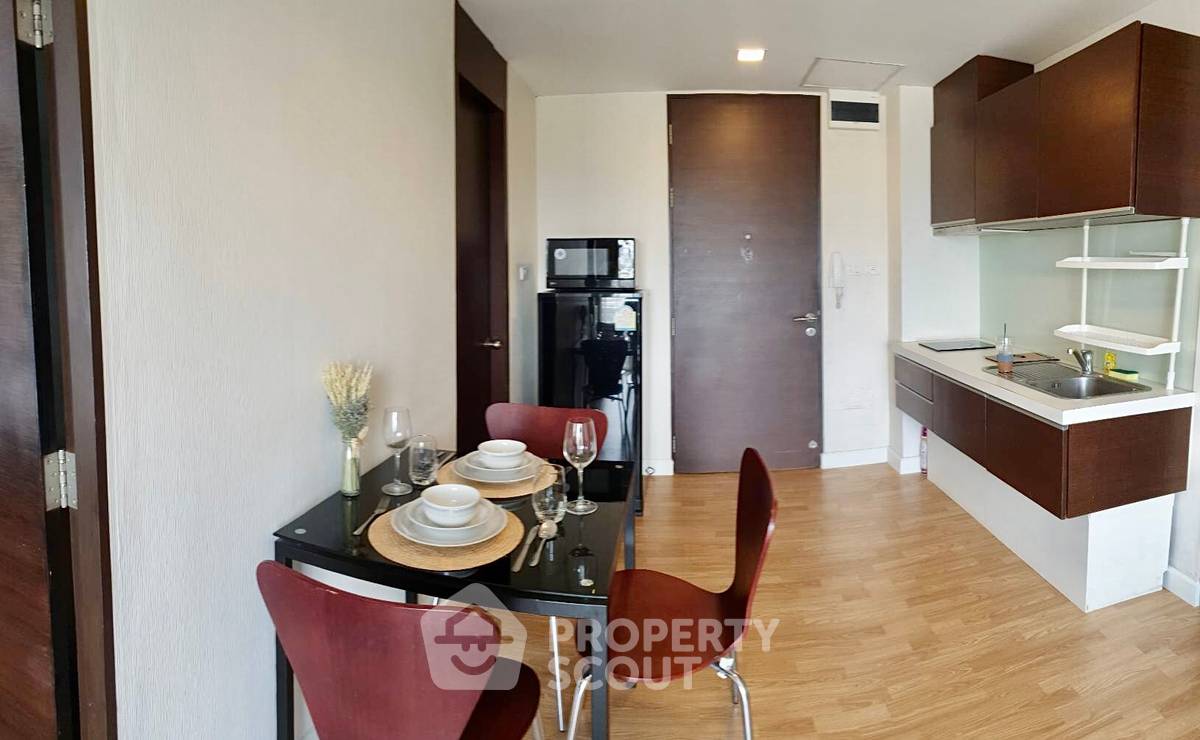 รูป คอนโด 2 ห้องนอน J.W. Boulevard Srivara Condominium ย่านพลับพลา (ID 436796) - รูปที่ 4/14