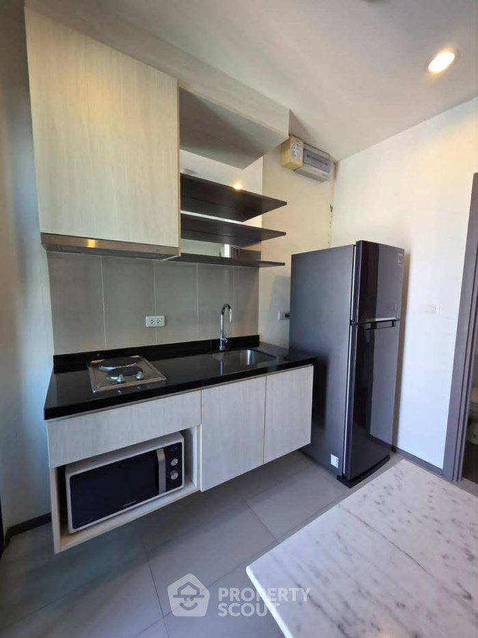 รูป ชั้น 16 ห้องนอน 1 ห้อง The Base Park East Sukhumvit 77 ใกล้ BTS อ่อนนุช (ID 2479222) - รูปที่ 2/10